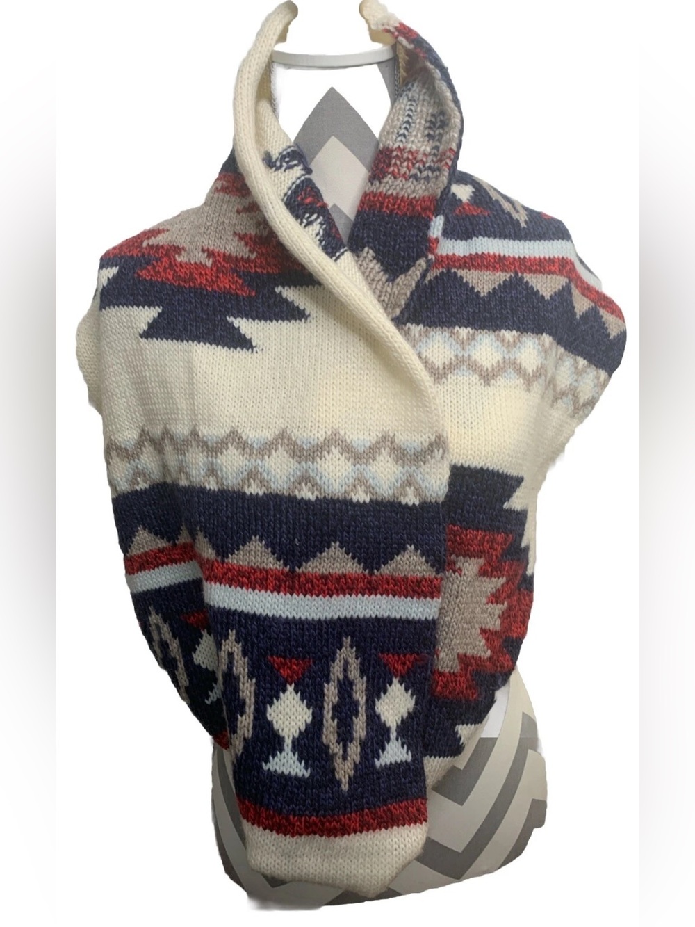 American Eagle Infinity Knit Scarf Boho Southwestern  Pattern 16” Wide Aztec